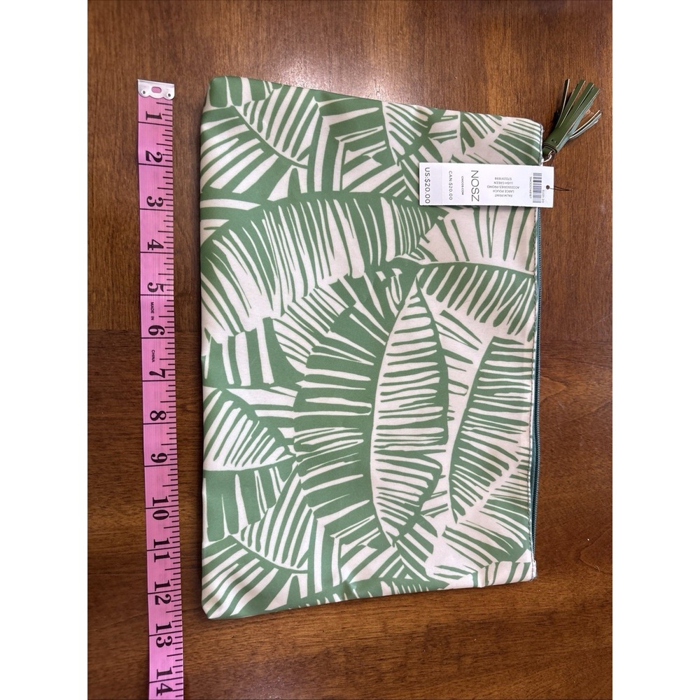 New CHICO'S PALM PRINT LARGE POUCH Lush Green Accessories Makeup Zip Bag 12.5x 9